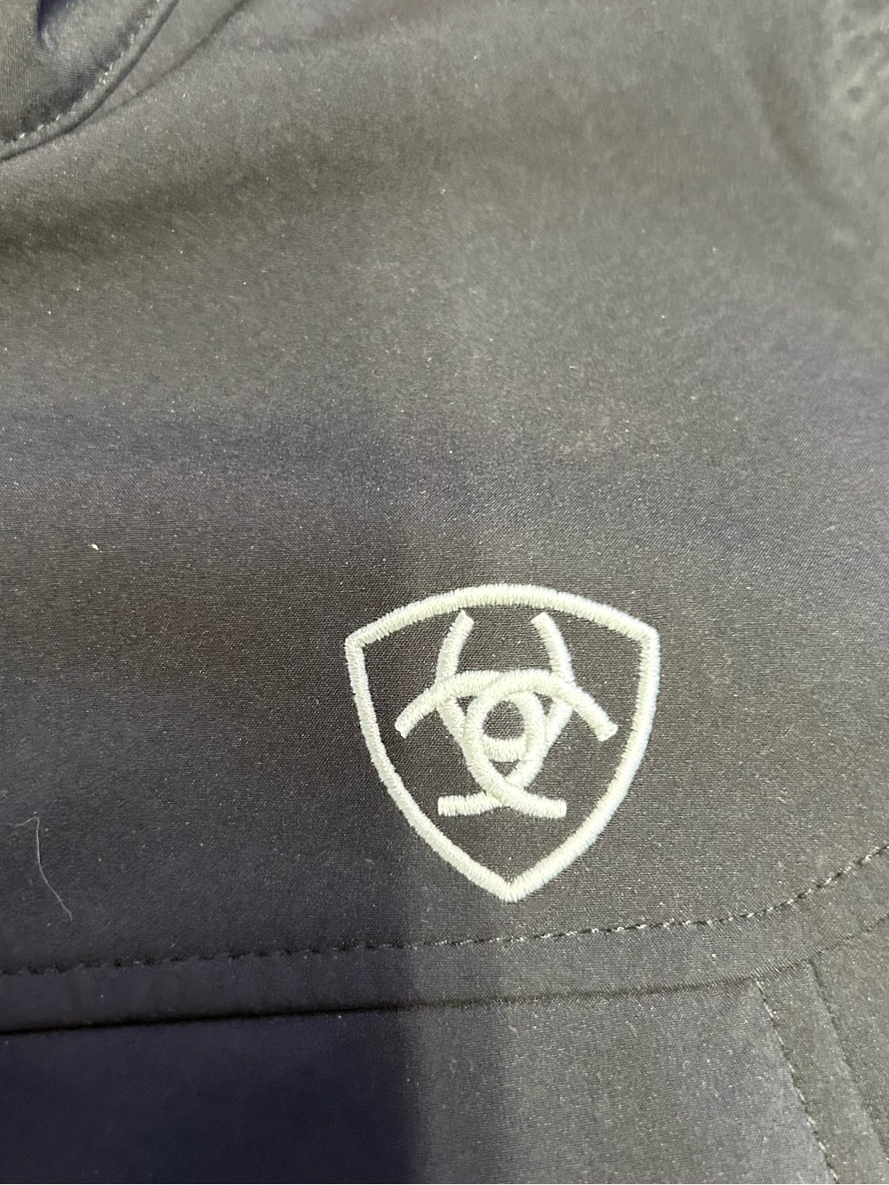 Ariat Black Women’s Black Lightweight Softshell Jacket with Sleeve Logo - Picture 3 of 8